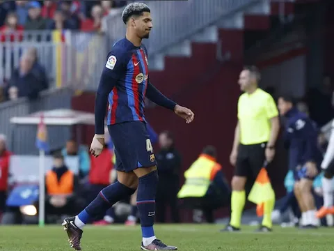 Quỷ đỏ săn đón 2 trụ cột của Barcelona