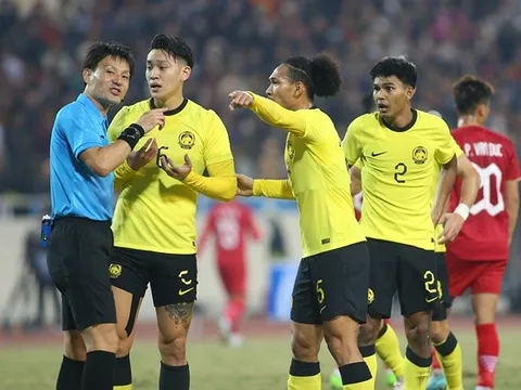 Malaysia kiện trọng tài cho tuyển Việt Nam hưởng penalty