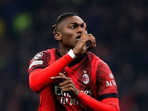Leao đáp trả những lời chỉ trích sau chiến thắng trước PSG
