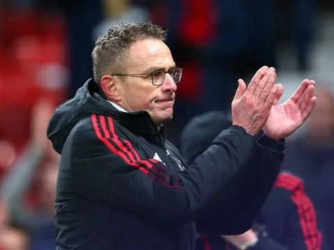 Ralf Rangnick trần tình việc loại bỏ hai ngôi sao trước Crystal Palace