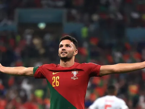 Tuyển trạch viên M.U theo dõi 'sát thủ' góp công vào 37 bàn thắng mùa này