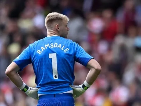 Ben Foster bênh vực sao Arsenal: "Không có cơ hội nào"