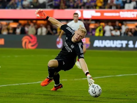 "Arsenal sẽ bán Ramsdale"