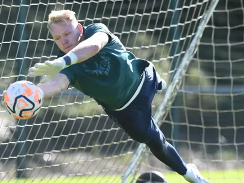 "Aaron Ramsdale đã quay trở lại tập luyện"