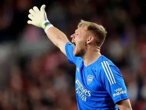 Ramsdale làm điều kỳ lạ trong chiến thắng của Arsenal