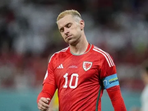 Cựu sao Arsenal biến mất bất ngờ sau World Cup