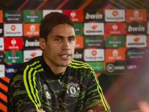 Raphael Varane đã sớm cảnh tỉnh châu Âu