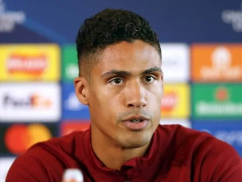 Raphael Varane: Đừng nhầm lẫn giữa Real và Man United