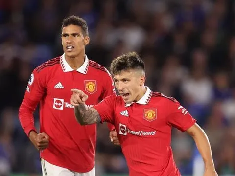 Man Utd chấp nhận mất trắng Varane