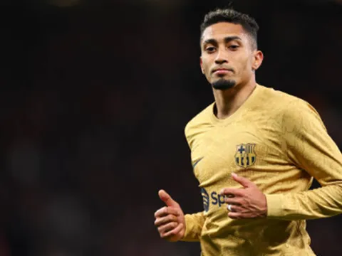 Chelsea tăm tia chân chạy cánh Barcelona