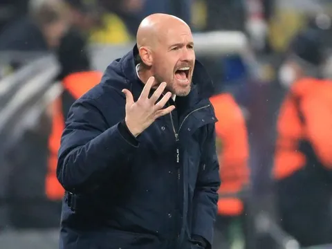 Ten Hag coi chừng rước thêm một Van de Beek về Old Trafford