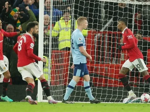 Rashford đưa Man United trở lại top 4