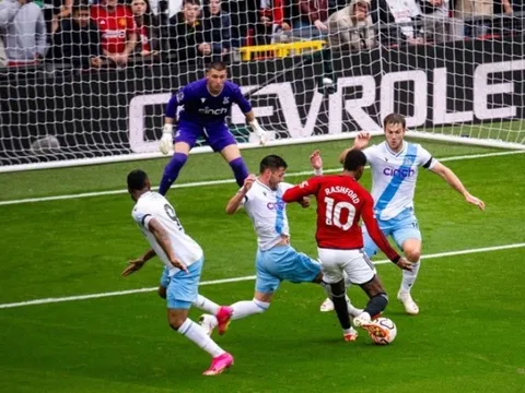 Rashford khiến đội ngũ HLV Man United phẫn nộ
