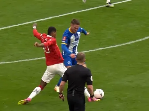 Rashford làm Allister bẽ mặt