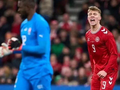 Rasmus Hojlund lại khiến CĐV Man United mỉm cười