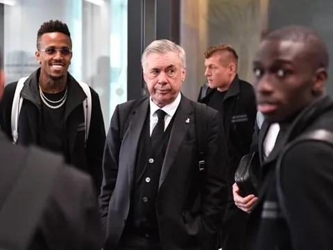 Real gặp sự cố tại Manchester