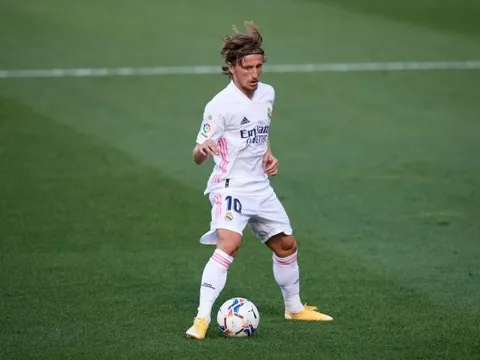 Real Madrid chỉ có một lựa chọn duy nhất về tương lai Luka Modric?