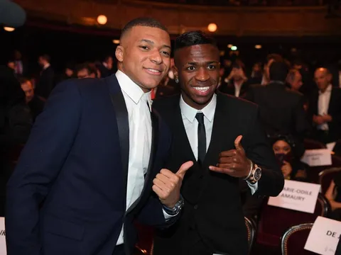 Real Madrid: Chờ bộ đôi trong mơ Mbappe cùng Vinicius
