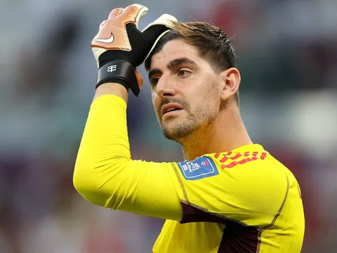 Real Madrid nhận tin dữ Courtois ở 2 trận tứ kết Cúp C1 với Chelsea