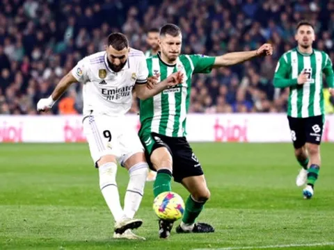 Real Madrid tự bắn vào chân mình