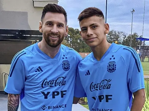 Real Madrid và PSG cạnh tranh chiêu mộ "tiểu Messi"