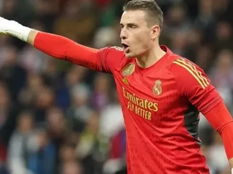 Real tìm thấy 2 kẻ đóng thế hoàn hảo cho Bellingham và Kepa