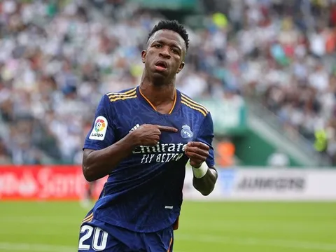 Real tưởng thưởng cho Vinicius