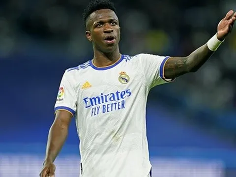 Ronaldo ra đi, Real đã thấy được thứ cần tìm từ Vinicius