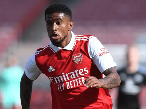 Arsenal đạt thỏa thuận miệng với cầu thủ, Milan quyết nẫng tay trên