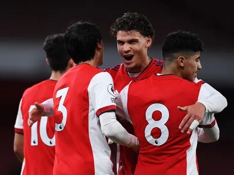 Arsenal muốn đưa sao trẻ đi 'du học'