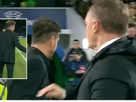 Diego Simeone từ chối bắt tay Brendan Rogers