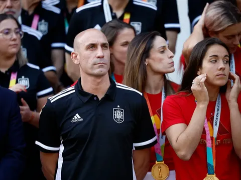 Hậu vụ từ chức của Chủ tịch LĐBĐ Tây Ban Nha, cảnh sát Úc nhập cuộc