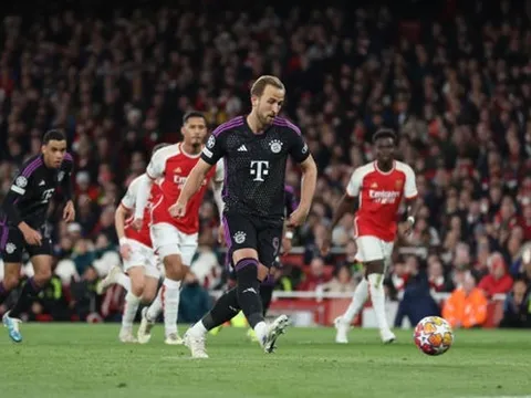 Rio Ferdinand chê Arsenal ngây thơ