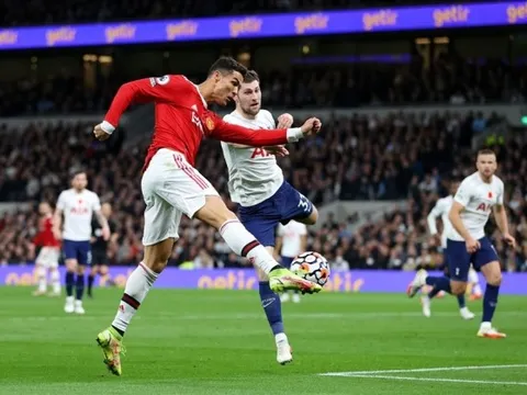 Rio Ferdinand: "Làm ơn, đó là một sự ô nhục"