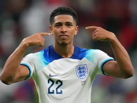 Rio Ferdinand tiên đoán bến đỗ mới cho Bellingham