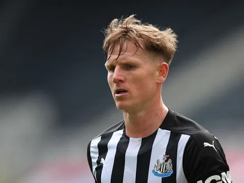 Newcastle 'dọn đường' cho chuyển nhượng tháng Giêng
