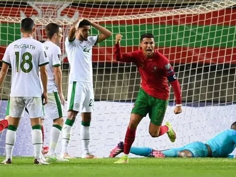 Sao Ireland choáng ngợp khi lần đầu được gặp Ronaldo