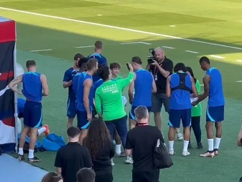 Rõ khả năng Kane ra sân gặp Mỹ, 'số 10' tiếp tục mất tích