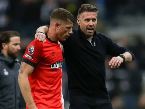 Rob Edwards đã giúp Barkley hồi sinh như thế nào?