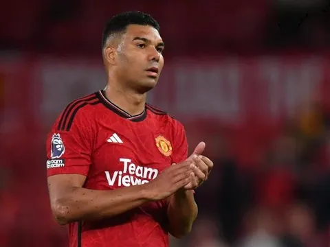 Robbie Savage dự đoán tỷ số trận Tottenham - Man United