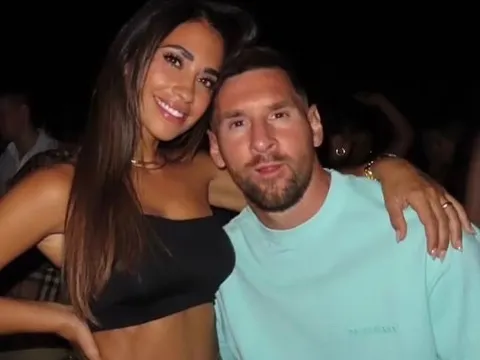 Vợ Fabregas lên tiếng về tin đồn Messi ngoại tình