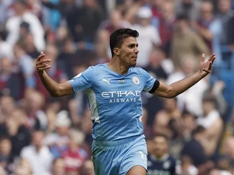Rodri đang khiến Messi phải lo lắng
