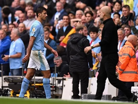 Rodri thẻ đỏ, HLV Pep Guardiola nói gì?