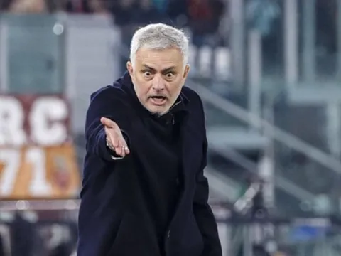 Roma giành chiến thắng, Mourinho cảm ơn 1 người