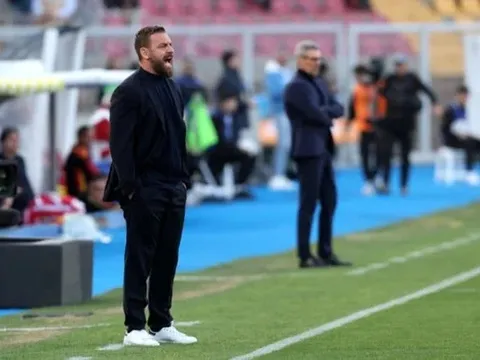 Roma mất điểm, De Rossi tức giận với trọng tài