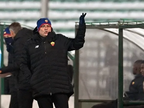 Roma thắng trận, Mourinho vẫn nổi giận