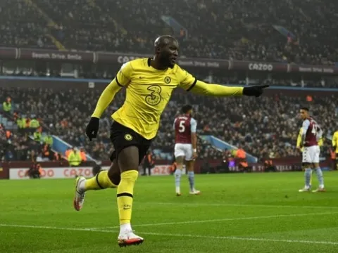 "Romelu Lukaku một tay đưa Chelsea trở lại cuộc đua"