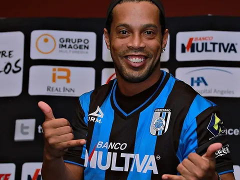 Ronaldinho có thể trở lại Mexico