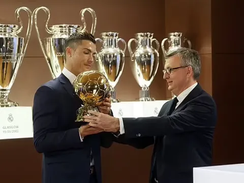 Ronaldo: "Ông ấy lợi dụng tên tuổi của tôi để PR cho bản thân"