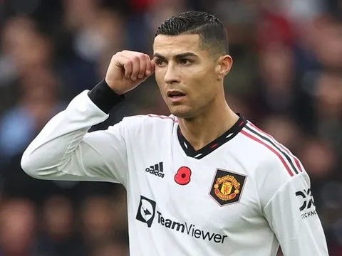 Kompany nói thẳng khả năng chiêu mộ Ronaldo